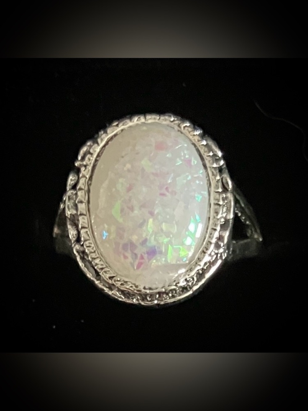 St
Opal Oval Ring in White in silver tone alloy
